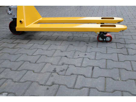 Ruční paletový vozík 2025  NIEUWE hand palletwagen hevermogen 2500kg (7)