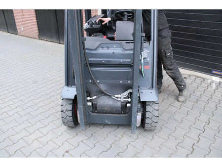 El Truck - 3-hjul 2019  Linde E16 heftruck elektrische triplex sideshift lepelverstelling (13)