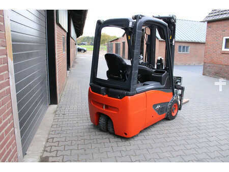 El Truck - 3-hjul 2019  Linde E16 heftruck elektrische triplex sideshift lepelverstelling (5)