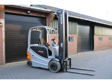 Chariots électriques à 4 roues 2016  Still RX60 25 heftruck elektrische triplex sideshift (1)