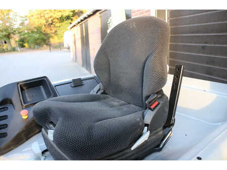 Chariots électriques à 4 roues 2016  Still RX60 25 heftruck elektrische triplex sideshift (15)