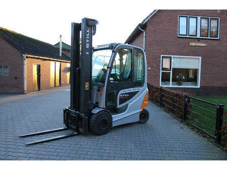 Elektro čtyřkolový VZV 2015  Still RX60 25 heftruck elektrische triplex sideshift (2)