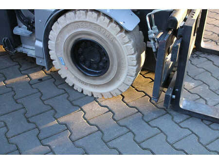 Elektro čtyřkolový VZV 2021  Still RX60 25 heftruck elektrische triplex sideshift 5542 uur (12)