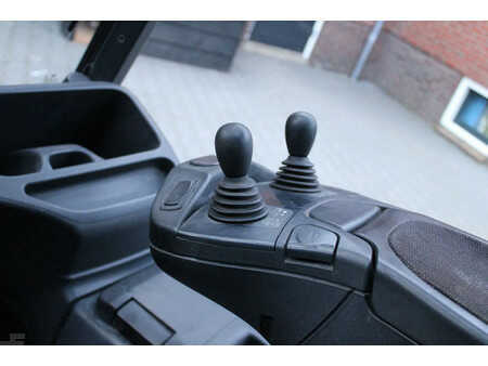 Chariots électriques à 4 roues 2014  Linde E25 heftruck elektrische triplex lepelversteling sidesift (16)