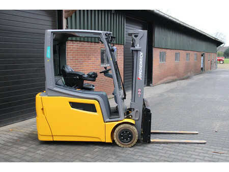 Electric - 3 wheels 2020  Jungheinrich EFG216 heftruck elektrische lepelverstelling triplex sideshift (1)