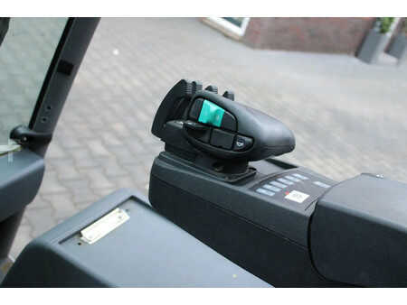 Electric - 3 wheels 2020  Jungheinrich EFG216 heftruck elektrische lepelverstelling triplex sideshift (13)