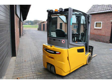 Electric - 3 wheels 2020  Jungheinrich EFG216 heftruck elektrische lepelverstelling triplex sideshift (4)