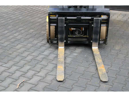 Electric - 3 wheels 2020  Jungheinrich EFG216 heftruck elektrische lepelverstelling triplex sideshift (7)