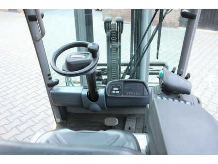 Sähkö - 3 pyör 2019  Jungheinrich EFG216 heftruck elektrische triplex lepelversteling sideshift (12)