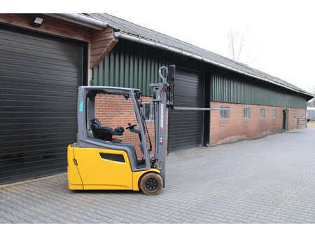 Sähkö - 3 pyör 2019  Jungheinrich EFG216 heftruck elektrische triplex lepelversteling sideshift (8)