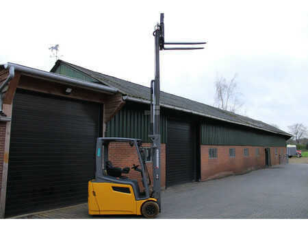 Sähkö - 3 pyör 2019  Jungheinrich EFG216 heftruck elektrische triplex lepelversteling sideshift (9)