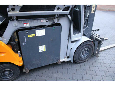 Elektrisk- 4 hjul 2016  Still RX60 25 heftruck elektrische accubj 2023 triplex lepelverstelling sideshift (11)