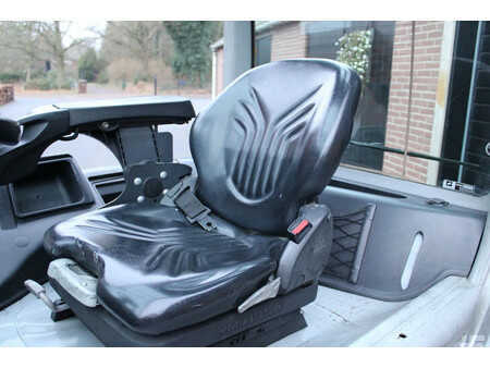 Elektrisk- 4 hjul 2016  Still RX60 25 heftruck elektrische accubj 2023 triplex lepelverstelling sideshift (12)