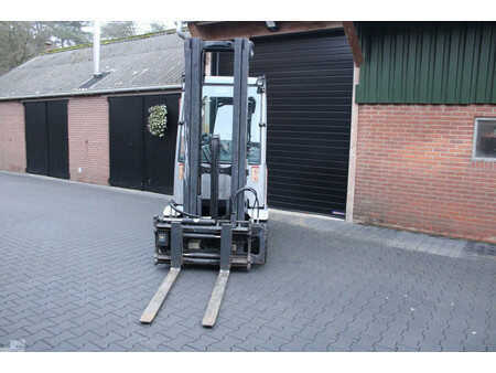 Elektrisk- 4 hjul 2016  Still RX60 25 heftruck elektrische accubj 2023 triplex lepelverstelling sideshift (5)