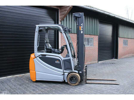 El truck - 3 hjulet 2019  Still RX20 20 heftruck elektrische 9027 uur triplex sideshift (1)