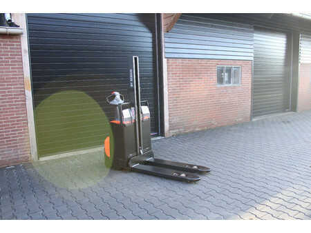 Pallet Stackers 2019  Toyota SWE080L stapelaar elektrische accubj 2024 (1)