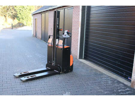 Pallet Stackers 2019  Toyota SWE080L stapelaar elektrische accubj 2024 (2)