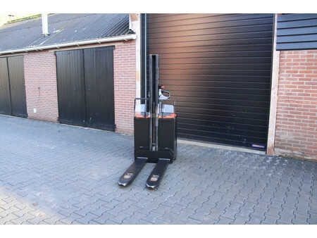 Pallet Stackers 2019  Toyota SWE080L stapelaar elektrische accubj 2024 (4)