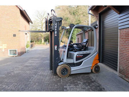 Elektromos 4 kerekű 2017  Still RX60 30 heftruck elektrische triplex lepelverstelling sideshift (10)