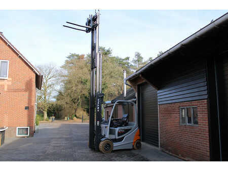 Elektromos 4 kerekű 2017  Still RX60 30 heftruck elektrische triplex lepelverstelling sideshift (12)