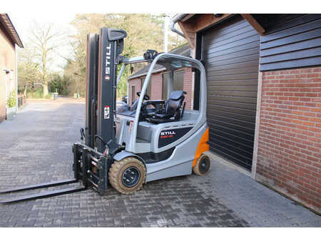 Elektromos 4 kerekű 2017  Still RX60 30 heftruck elektrische triplex lepelverstelling sideshift (2)