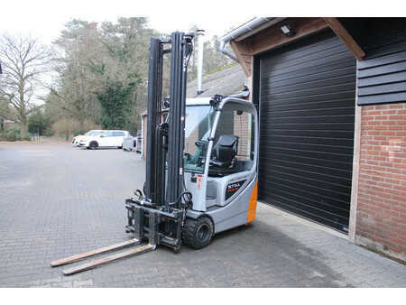 Elektryczne 3-kołowe 2018  Still RX20 18 heftruck elektrische triplex sideshift lepelverstelling (7)