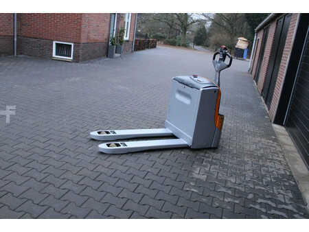 Transpalettes éléctriques 2019  Still exu18 palletwagen elektrische bj 2019 (2)