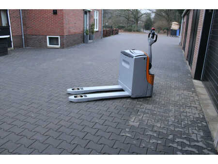 Transpalettes éléctriques 2019  Still exu18 palletwagen elektrische bj 2019 (2)