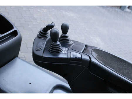 Carrelli elettrici 3 ruote 2018  Linde E16 heftruck elektrische triplex lepelverstelling sideshift (14)