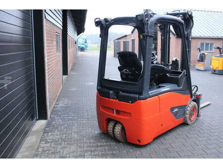 Carrelli elettrici 3 ruote 2018  Linde E16 heftruck elektrische triplex lepelverstelling sideshift (4)