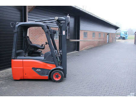 Carrelli elettrici 3 ruote 2019  Linde E16 heftruck elektrische triplex sideshift lepelverstelling (6)