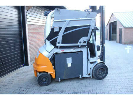 Elektro 4 Rad 2010  Still RX60-35 heftruck elektrische triplex sideshift lepelversteling (10)