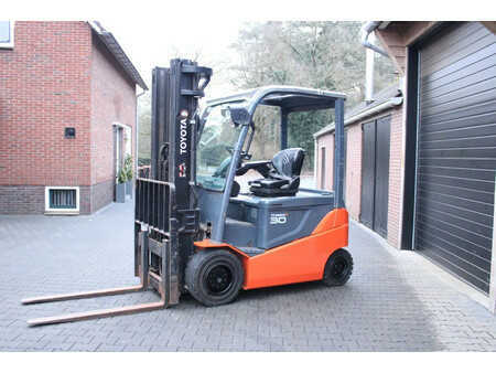 Elektromos 4 kerekű 2016  Toyota 8FBMKT30 heftruck elektrische triplex sidesift (2)