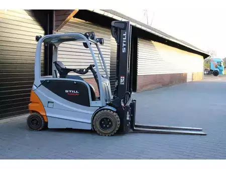 Elektrisk- 4 hjul 2017  Still RX60 30 heftruck elektrische triplex lepelversteling sidesift (1)