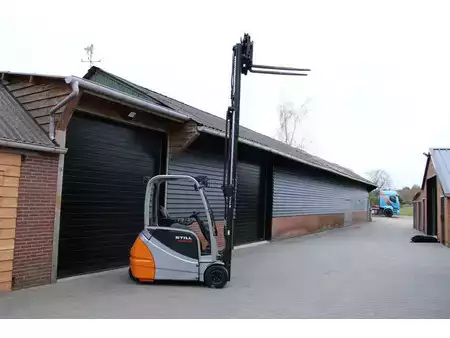Elektrisk- 4 hjul 2014  Still RX20 20 heftruck elektrische triplex lepelverstelling sideshift (12)
