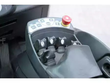 Chariots électriques à 4 roues 2013  Still RX60 35 heftruck elektrische triplex lepelversteling sidesift (15)