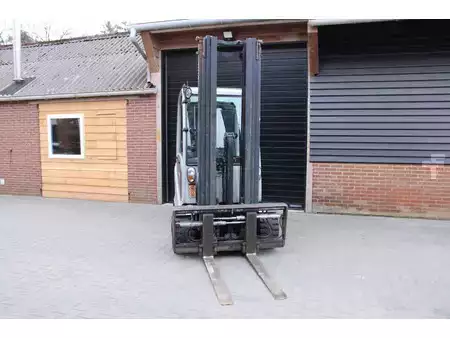 Chariots électriques à 4 roues 2013  Still RX60 35 heftruck elektrische triplex lepelversteling sidesift (5)