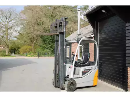 Chariots électriques à 3 roues 2013  Still RX20 15 heftruck elektrische triplex sideshift (11)