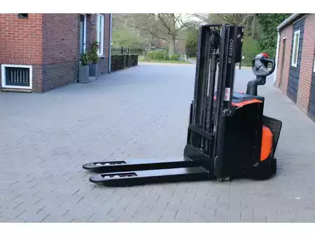 Pallet Stackers 2020  BT toyota swe200d stapelaar elektrische bj 2020 (2)