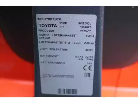 Wózek wysokiego podnoszenia 2023  Toyota SWE080L stapelaar elektrische bj 2023met pompwagen functie (13)
