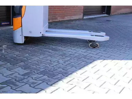 Nízkozdvižný vozík 2015  Still exu20 palletwagen elektrische 506 uur (7)