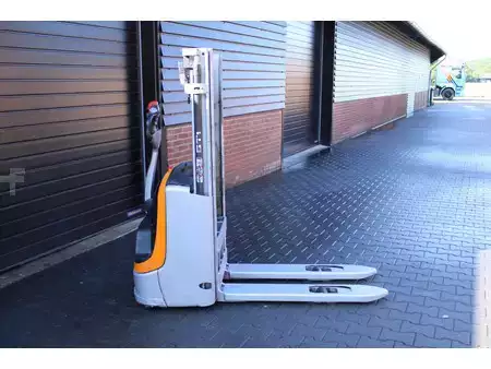 Stacker pedestre 2020  Still exv12 stapelaar elektrische bj 2020 (1)