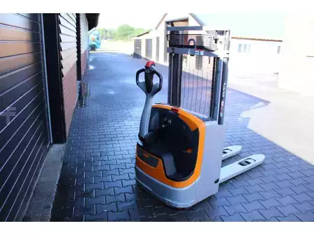 Stacker pedestre 2020  Still exv12 stapelaar elektrische bj 2020 (5)