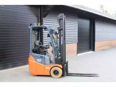 Sähkö - 3 pyör 2020  Toyota 7FBEST10 heftruck elektrische triplex sidesift (1)