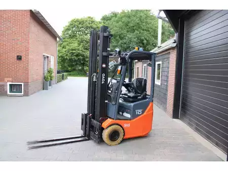 Sähkö - 3 pyör 2020  Toyota 7FBEST10 heftruck elektrische triplex sidesift (2)