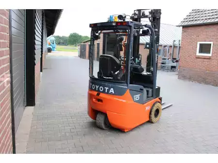 Sähkö - 3 pyör 2020  Toyota 7FBEST10 heftruck elektrische triplex sidesift (7)