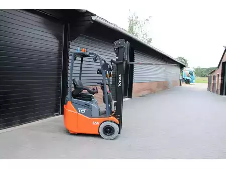 3-wiel elektrische heftrucks 2020  Toyota 7FBEST10 heftruck elektrische triplex sidesift (7)