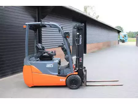 Eléctrico - 4 rodas 2014  Toyota 8FBET20 heftruck elektrische triplex sideshift (1)