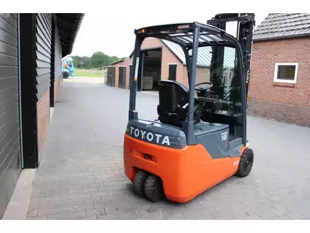 Eléctrico - 3 rodas 2017  Toyota 8FBET16T heftruck elektrische triplex 6962 uur sideshift (4)