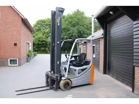 Sähkö - 3 pyör 2018  Still RX20 18 heftruck elektrische triplex sideshift lepelverstelling (2)
